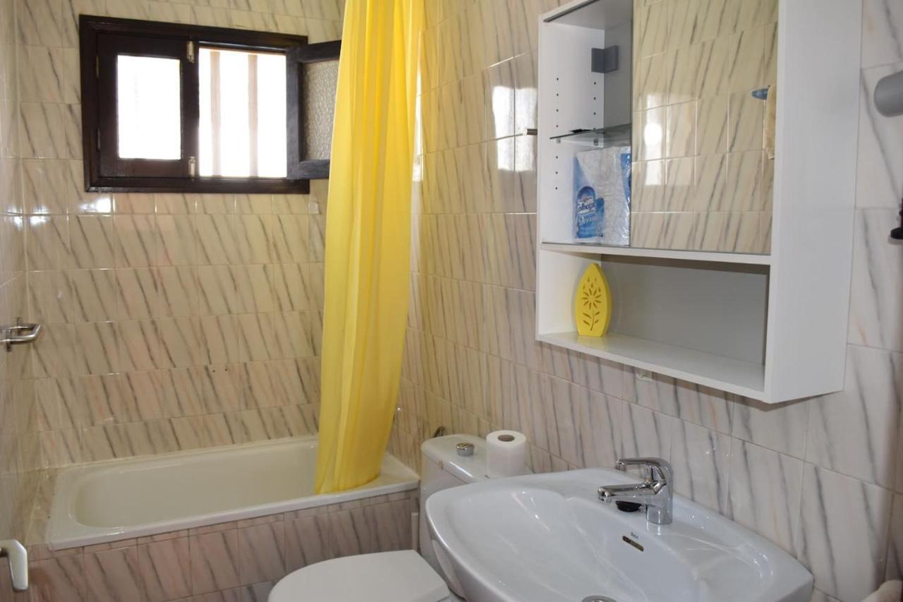 Apartamento Reni Tias Bagian luar foto