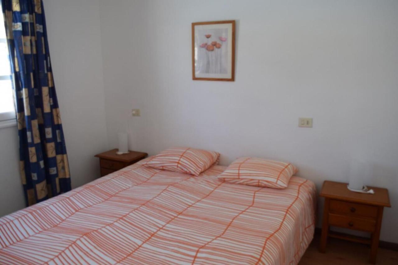 Apartamento Reni Tias Bagian luar foto