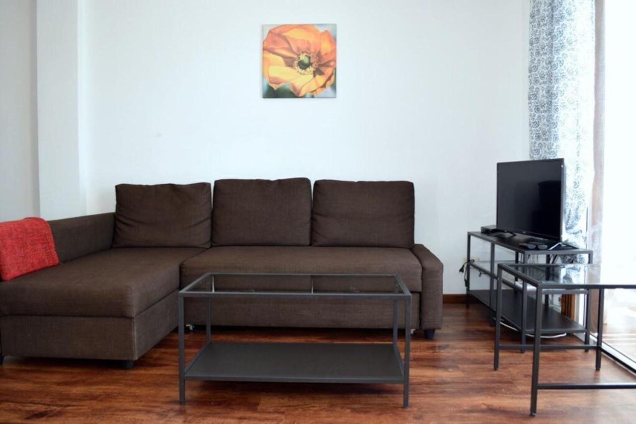 Apartamento Reni Tias Bagian luar foto