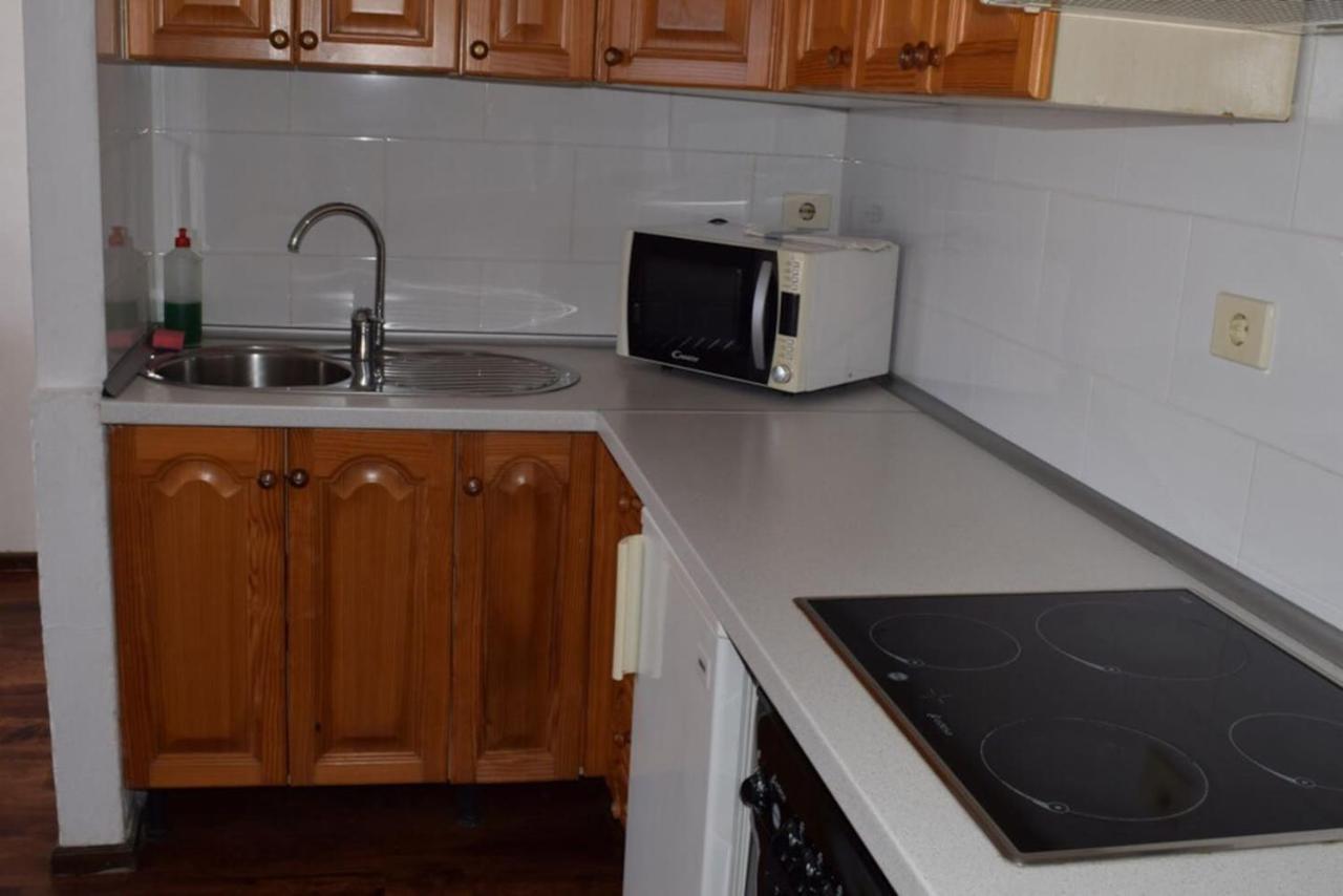 Apartamento Reni Tias Bagian luar foto