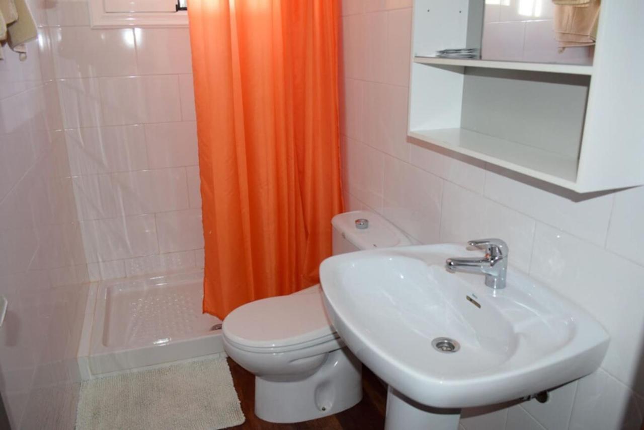 Apartamento Reni Tias Bagian luar foto