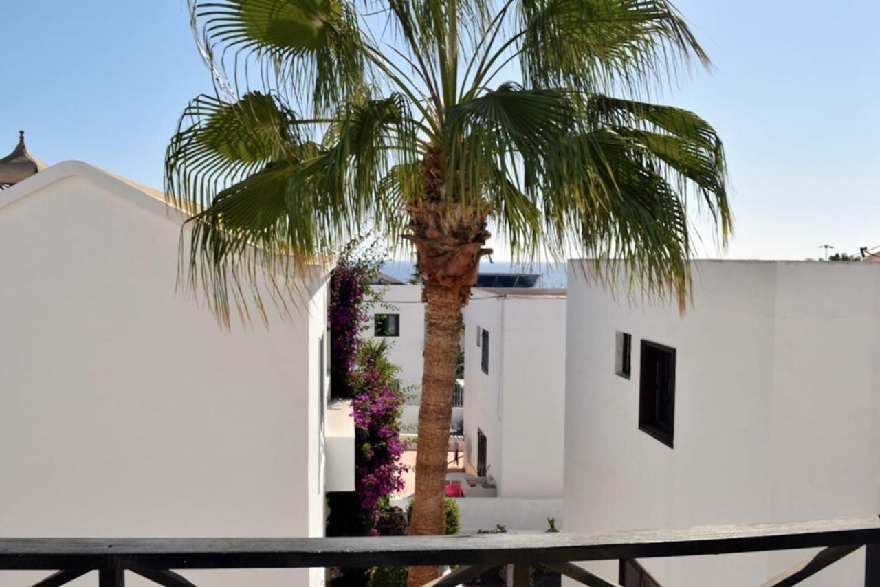 Apartamento Reni Tias Bagian luar foto