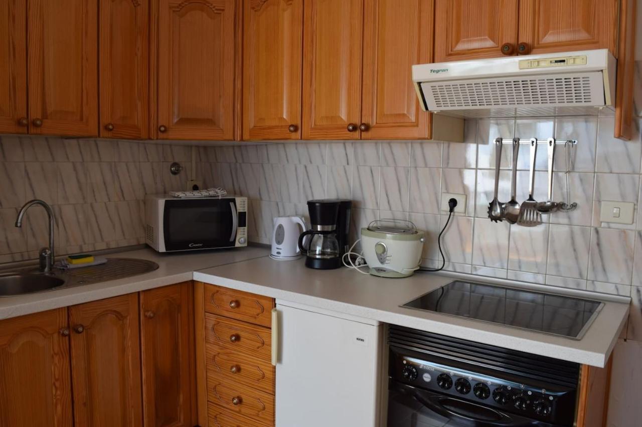 Apartamento Reni Tias Bagian luar foto