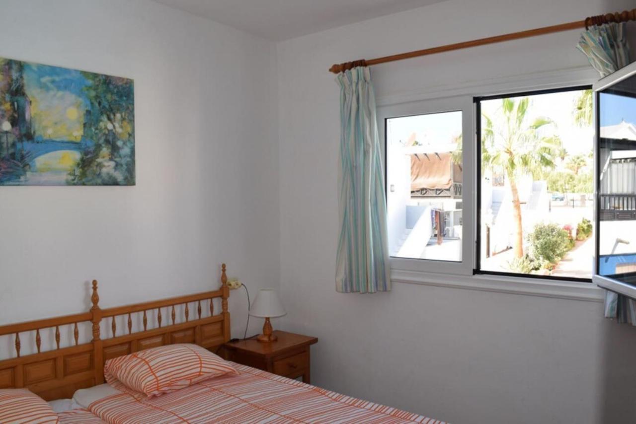 Apartamento Reni Tias Bagian luar foto
