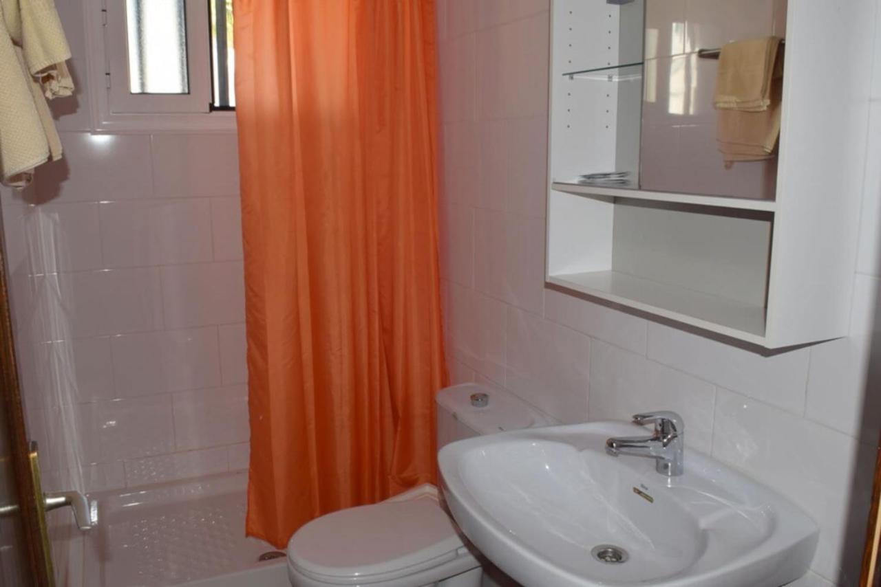Apartamento Reni Tias Bagian luar foto